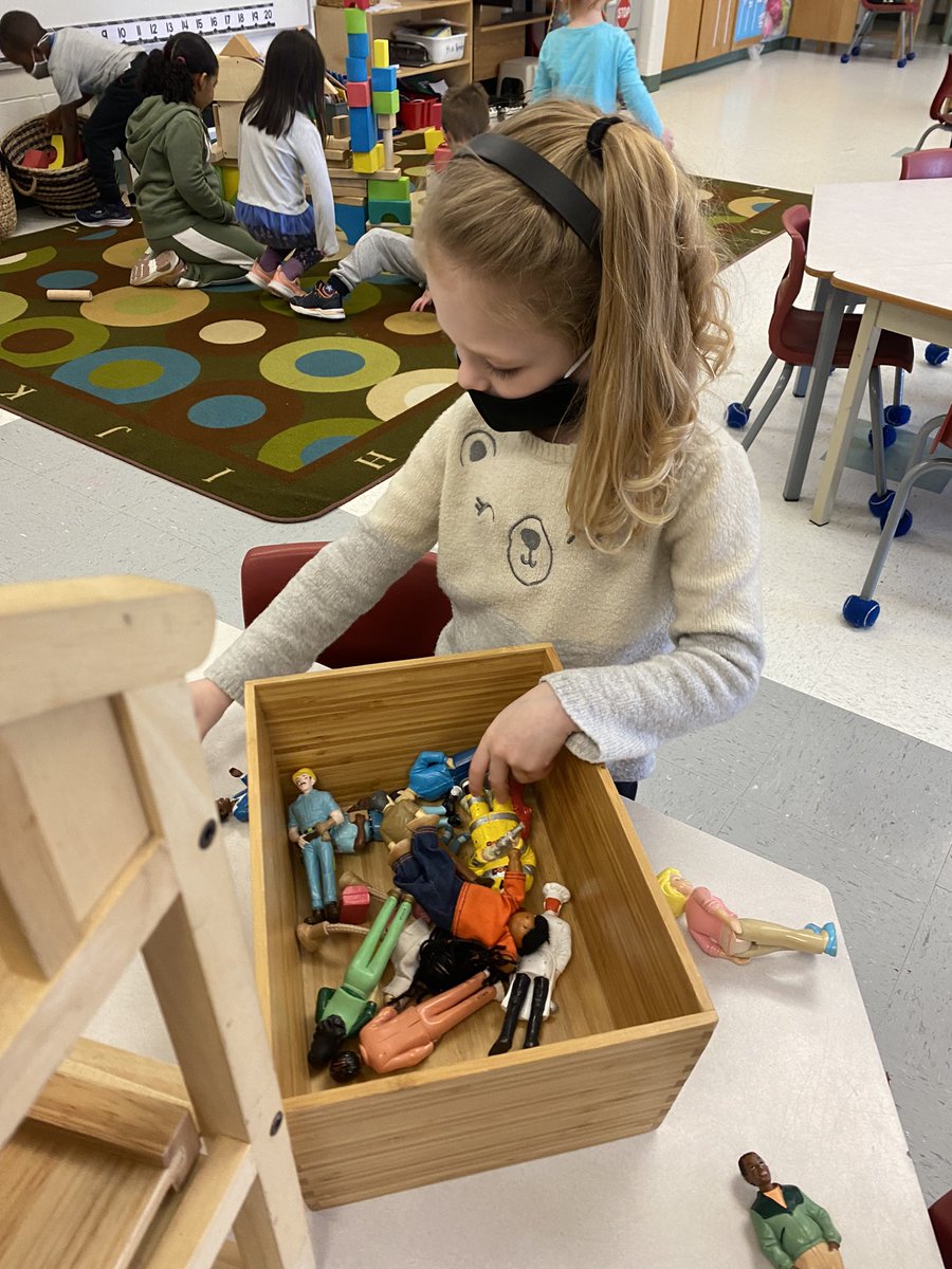 LukeAssessment's tweet photo. Fun in Kinder on this snowy/rainy day! https://t.co/oTw9Dop1R6