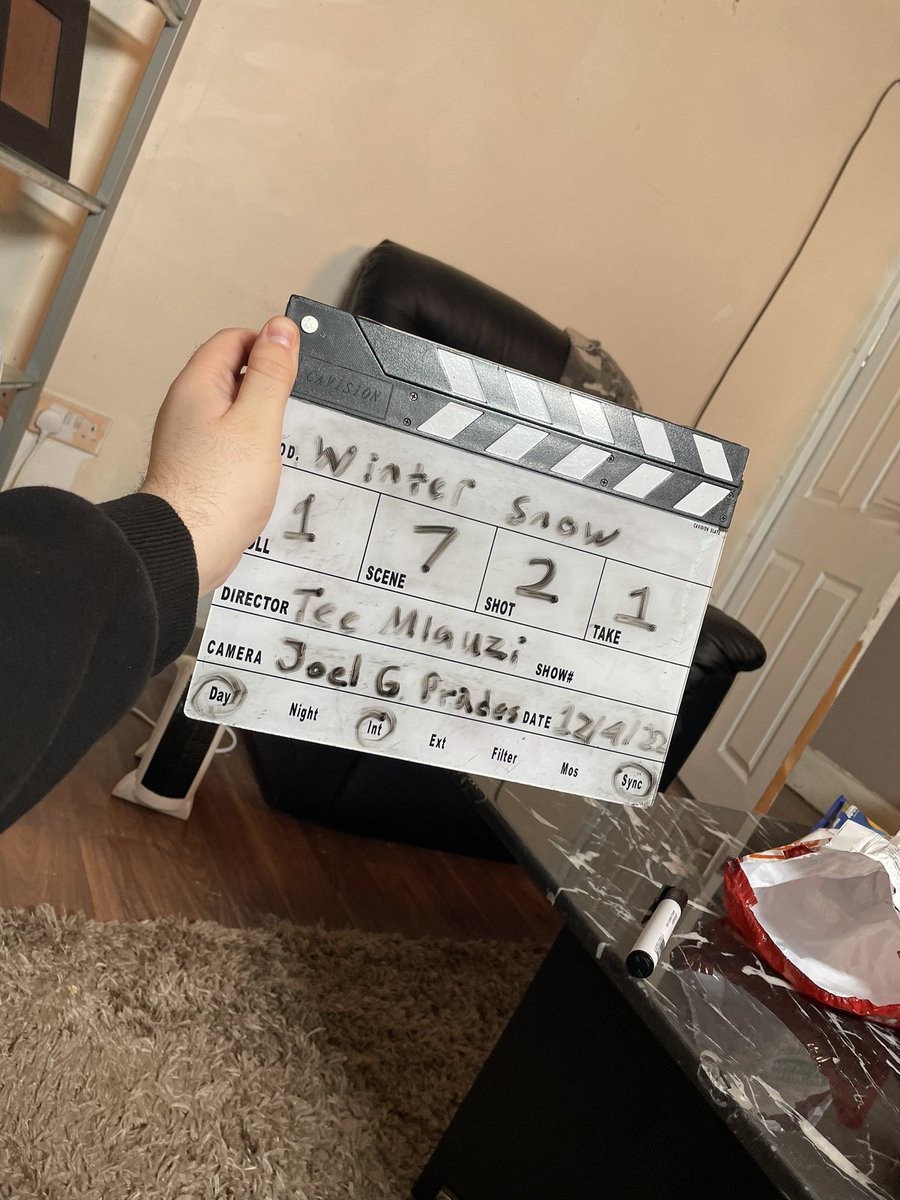 AnotherFilmBro's tweet image. Sorry haven’t posted in a while guys I’ve been currently editing on a new short called “The Fall Of Winter Snow” and it will be releasing soon!

#Death #UpcomingActor #ShortFilm