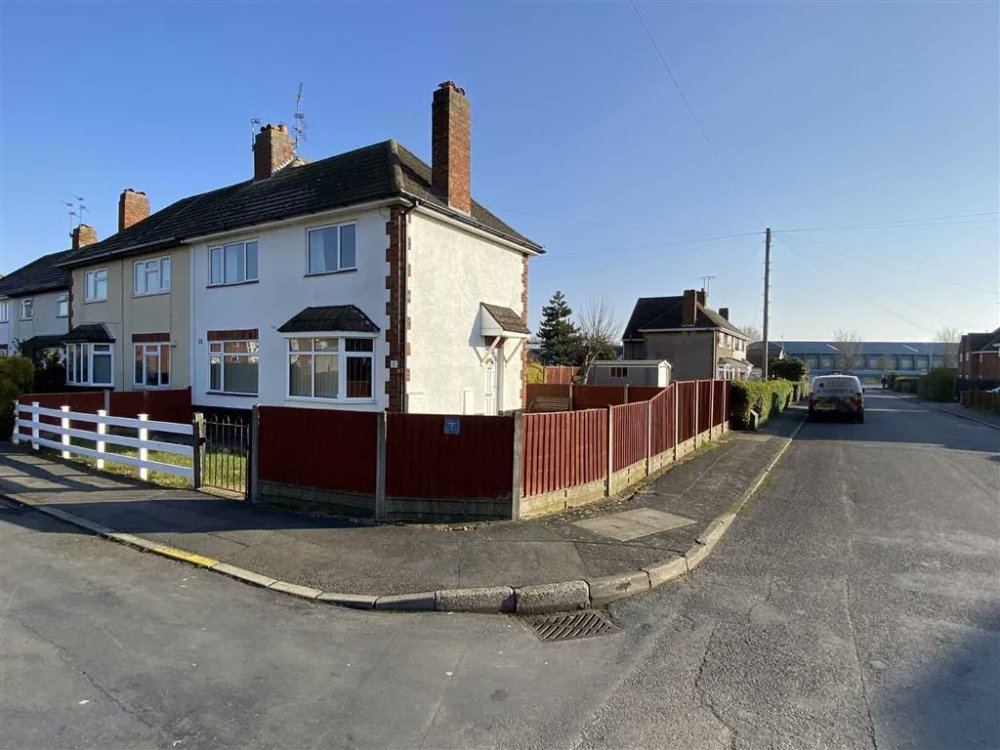 Please be aware our Brown&amp;Co @JHWalter April property auction will be taking place on the 27th April at 3pm rather than 20th. View our lots here: brown-co.com/branches/count…