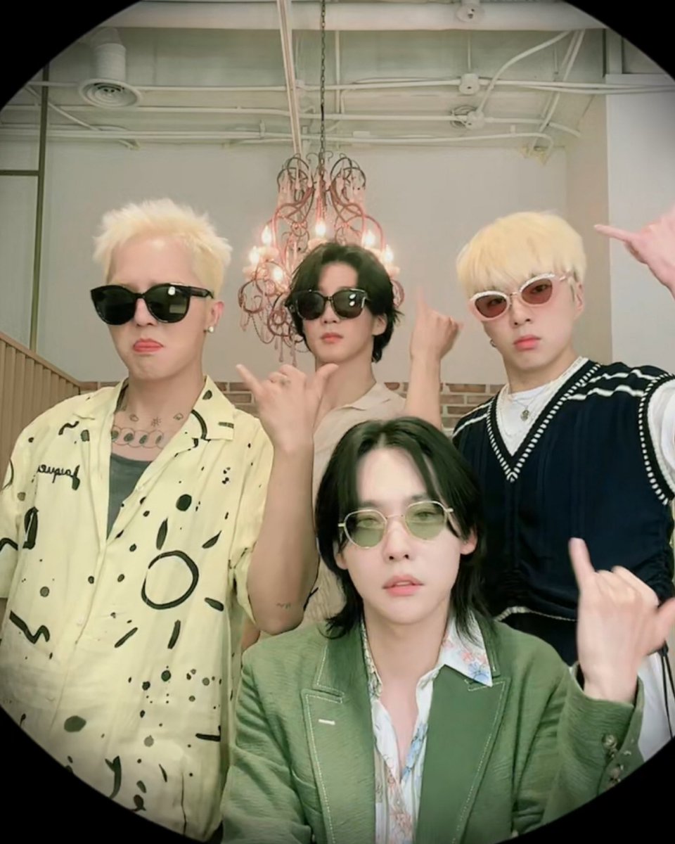 winner2rap's tweet photo. Mino ah~ You’re the best as always!!!🥺 Thank you soooo much💓
-인증by민호 19.04.2022🧡🌻-
2021 Mino Birthday🎁
#WINNER #위너 #MINOFASHION @yginnercircle @official_mino_ #WINNERSTYLE #SONGMINHO #송민호 #MINO #미노 @yg_winnercity https://t.co/L7Se5bE0qk