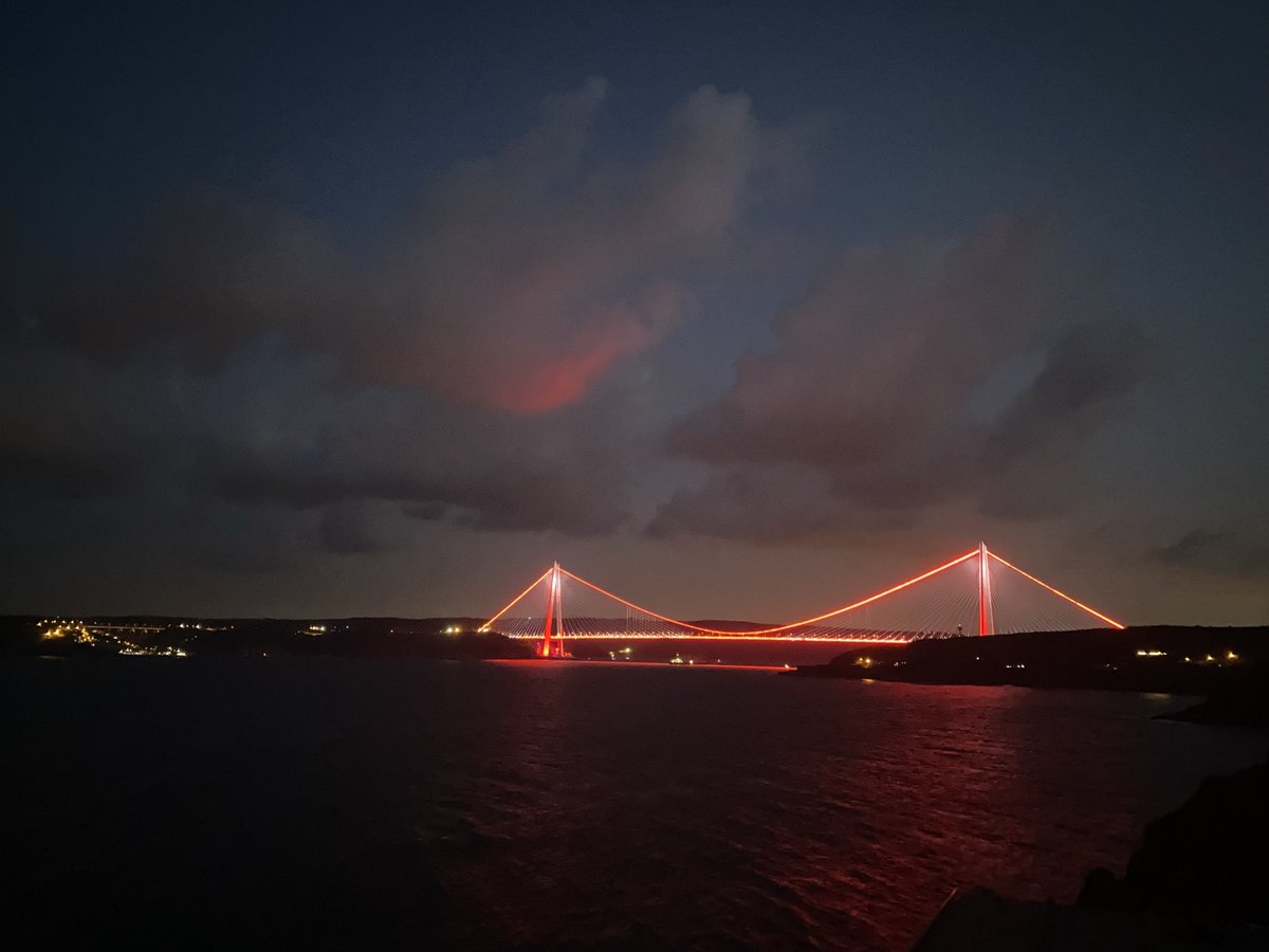 "İnsan, zamanı durdurmak istediği yere aittir."