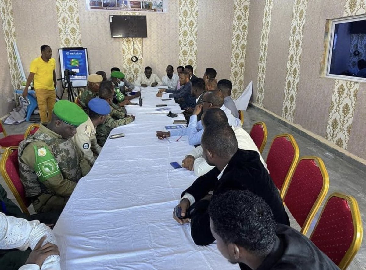 DoonnaIsbadal's tweet photo. Delegates representing FIET met officers from Somali police and ATMIS.

Garbahaarey is the second polling station in Jubaland.Election will take place soon. https://t.co/4Qo3mskTGv