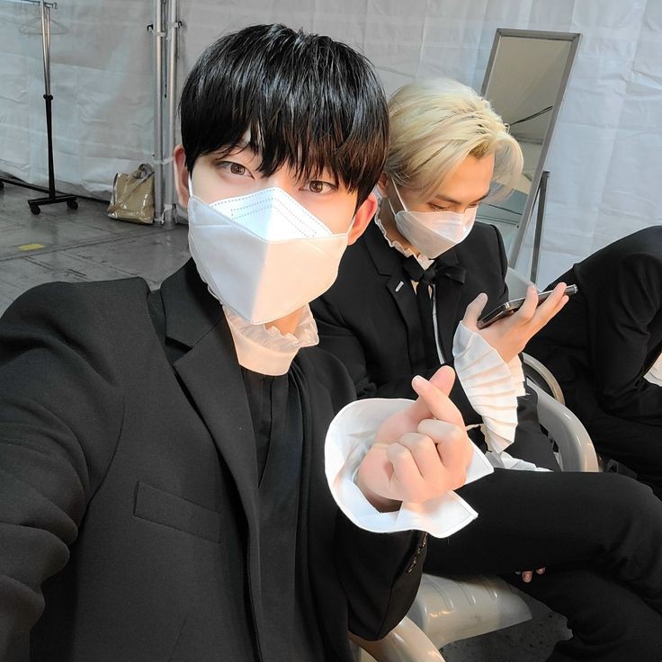 hallofsunoo's tweet photo. HAPPY BIRTHDAY , OUR MONDAY MAN ! 

OUR JAYPRIL LOVE

#BelovedBirthJAY
#제이의_생일을_쫑말쫑말_축하해
 #JAY #제이 @ENHYPEN_members @ENHYPEN https://t.co/6YnAwlC56z