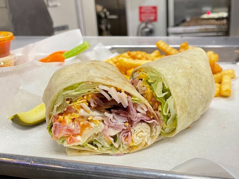 MurrayMrB's tweet photo. The Club Wrap is a lunch time favorite! #LetsLunch https://t.co/3QBWrbPSwS