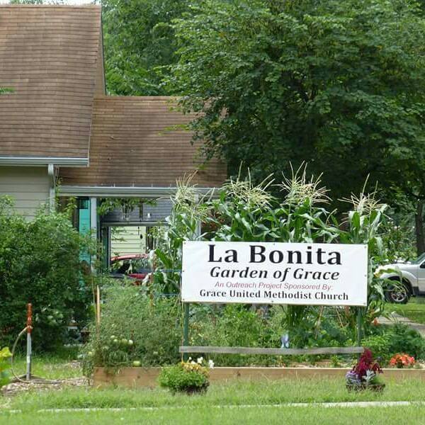 EAT_Initiative's tweet photo. This Wednesday Hornets Against Hunger is sponsoring a community service opportunity! From 3:00pm-5:00pm at 499 South Ave, you will be able to help get the community garden started for the summer!
#SwarmHunger #EmporiaEats #EmporiaStrong #TakeActionTuesday #ESUServes https://t.co/0RoZg2Zeyb