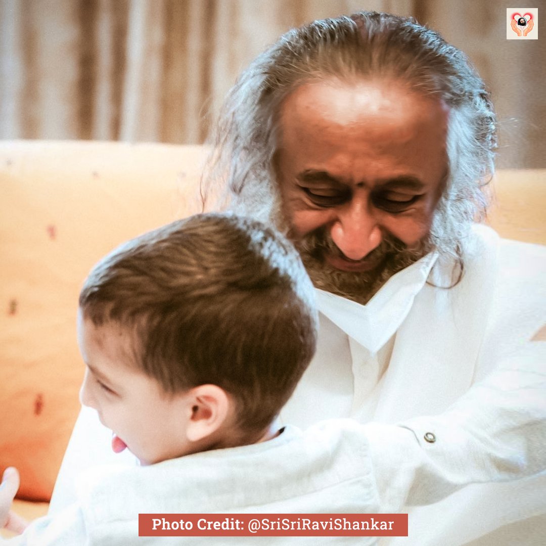 FollowingSriSri's tweet photo. Real Beauty is when your mind is centred and when your mind is with the truth. That is how every baby is beautiful - because they are centred. #SriSriPhotos https://t.co/gPwb737UV0