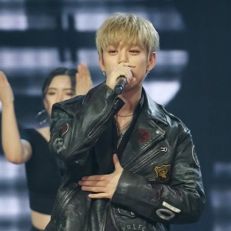 babysdyu's tweet photo. 둘이진짜락앤롤적가치관안맞게생겼습니다 https://t.co/Z8cdSJ8E6W