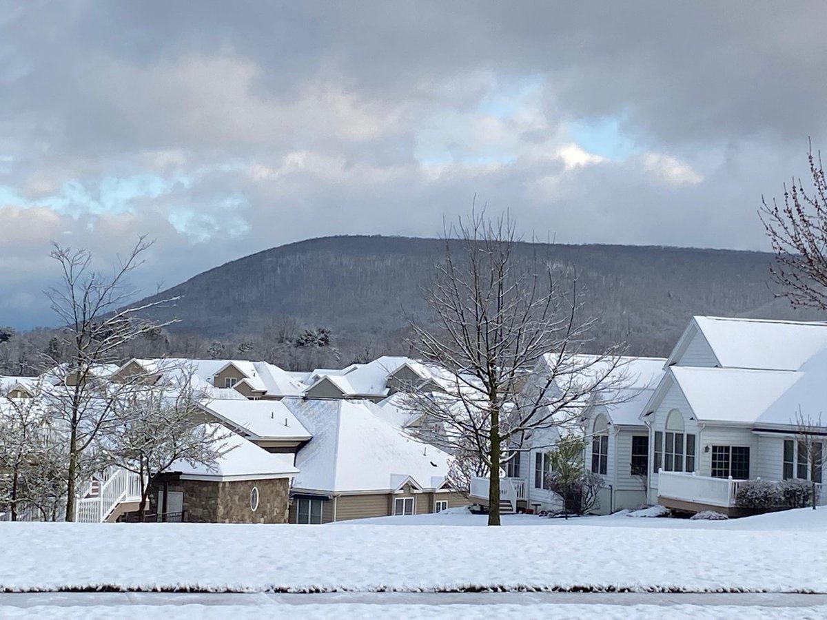 jmnese's tweet photo. Just your typical April 19 start to the day in central PA https://t.co/0F4STErlRo