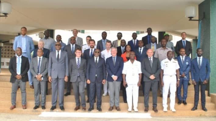 EUWeCAPS's tweet photo. [#CôtedIvoire 🇨🇮] #Economiebleue : les chefs de #sécurité des #ports d’#Afrique de l’Ouest et centrale en formation à #Abidjan
#WeCAPS #UE #ExpertiseFrance
@arstmofficiel @UEenCI @EU_FPI @maritimafrica 
👉Via @fratmat 
👉Lire la suite de l'article : https://t.co/RJKgR7uKUC https://t.co/ozkXofFALJ