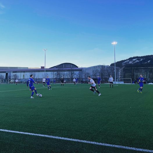 Glimt1896's tweet photo. I går var det serieåpning på Glimt Stadion for Glimts seniorlag, 6.div menn avd. 5. Det ble 2-1 seier til Glimt mot Svorkmo 2. https://t.co/aBKzy8hCKC