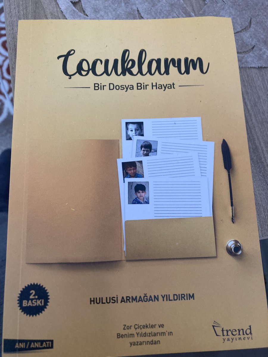 adnansevgili's tweet photo. Aile ve sosyal Hiz bakanlığı engelli ve yaşlı Hiz Gnl MÜD. Daire başkanı ve #evsad genel başkanı sn Hulusi Armağan YILDIRIM a kitap hediyesi için teşekkür ederim @drorhankoc @evsadtr https://t.co/j8oJK7IdjY