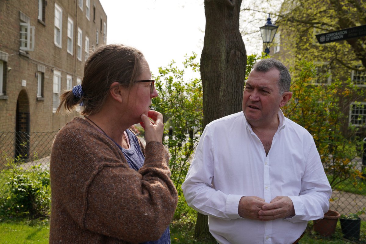 MainesChris's tweet photo. Interesting site visit with @OfMais.
Clear theme across #LabourLewisham
➡️ contempt for any group disagreeing
➡️ press ahead regardless of whether they are right.
➡️ a deafness to criticism
➡️ an arrogance towards individuals challenging them
#EndtheOnePartyState
#Maines4Mayor https://t.co/tVwNcxvLKC