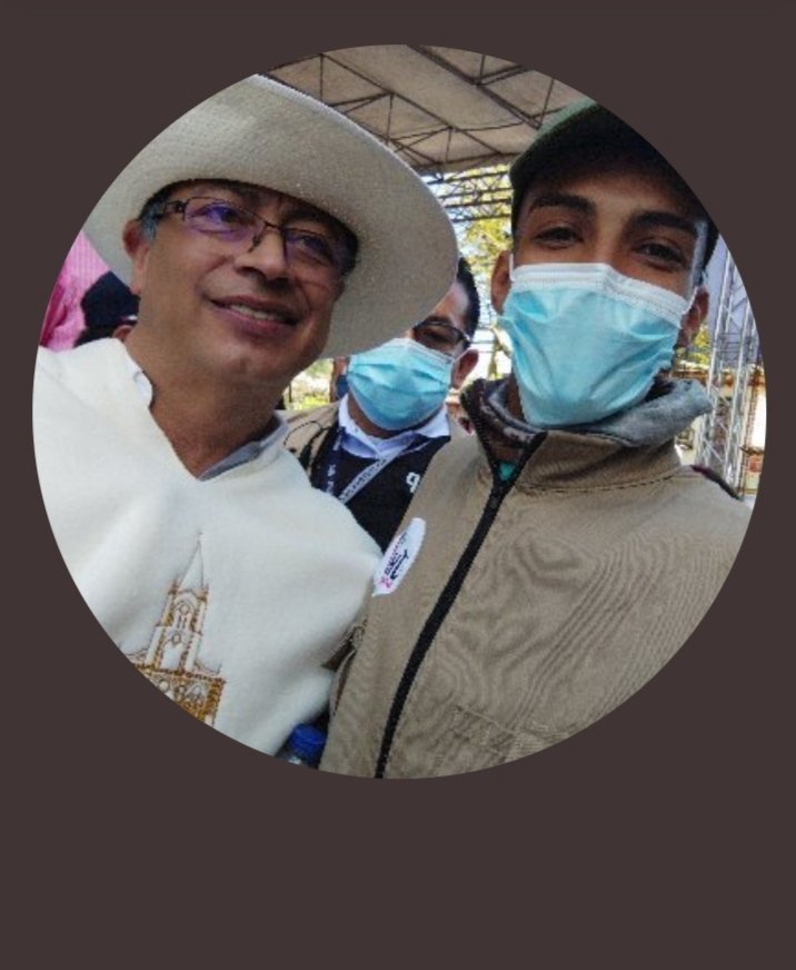 Kain68243693's tweet photo. Un feliz cumpleaños y eterno agradecimiento a quien a dado su vida por el bienestar y soberanía colombiana,esa tenacidad te ha llevado a ser grande y en estos momentos ser el candidato líder en encuestas para ser presidente 
¡FELIZ CUMPLEAÑOS!
@petrogustavo https://t.co/xIzfqPy4tG