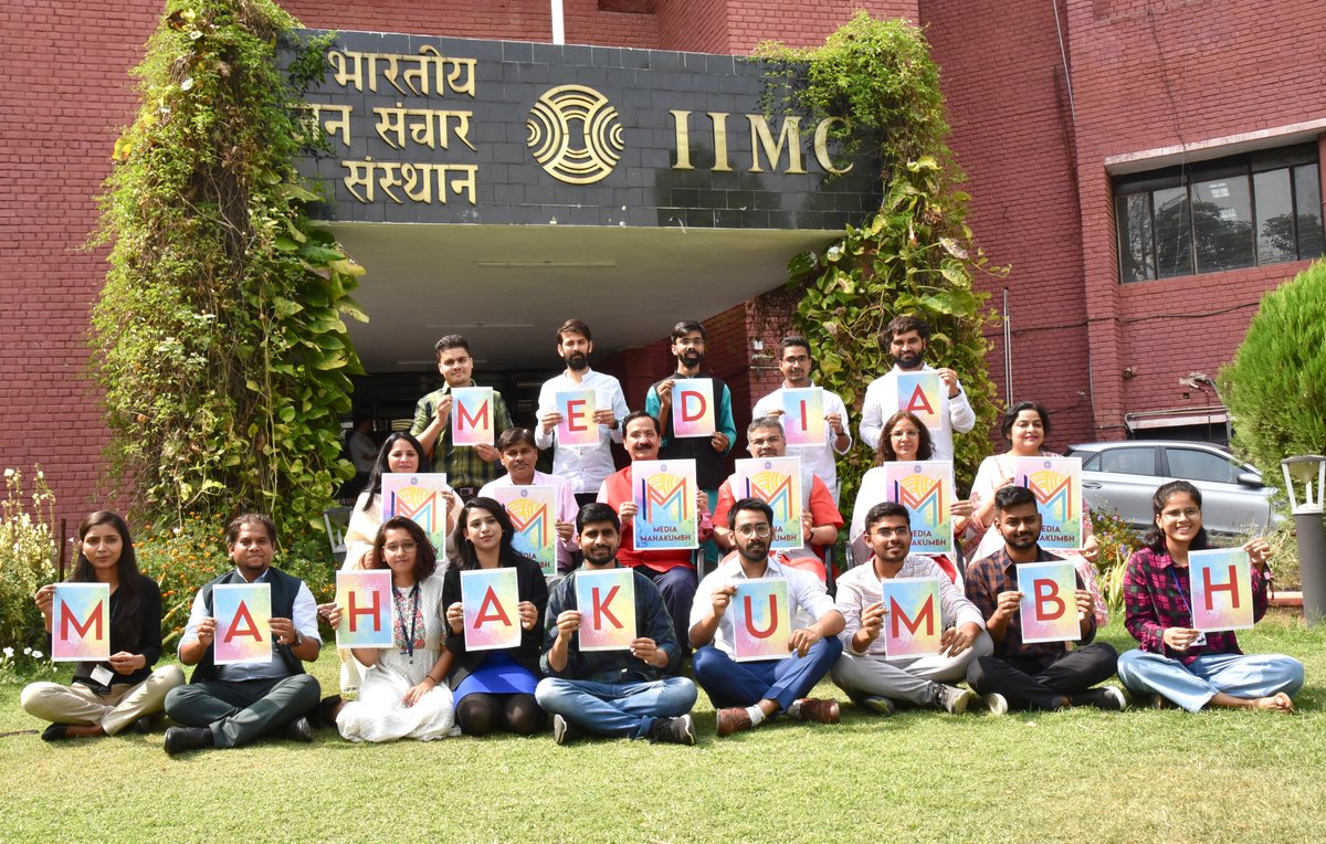 Indian Institute of Mass Communication (@iimc_india) on Twitter photo Vice Chancellor of <a href="/VCOMGAHV/">महात्मा गांधी अंतरराष्ट्रीय हिंदी विश्वविद्यालय</a>, Wardha, Prof. <a href="/rksphilosophy/">प्रो. रजनीश कुमार शुक्ल</a> and the Director General of IIMC, @ProfSanjay_IIMC unveiled the logo for 'Media Mahakumbh,' the IIMC's annual Media Festival today with the theme "Celebrating Innovation, Empowering India" at IIMC, New Delhi. Vice Chancellor of <a href="/VCOMGAHV/">महात्मा गांधी अंतरराष्ट्रीय हिंदी विश्वविद्यालय</a>, Wardha, Prof. <a href="/rksphilosophy/">प्रो. रजनीश कुमार शुक्ल</a> and the Director General of IIMC, @ProfSanjay_IIMC unveiled the logo for 'Media Mahakumbh,' the IIMC's annual Media Festival today with the theme "Celebrating Innovation, Empowering India" at IIMC, New Delhi.