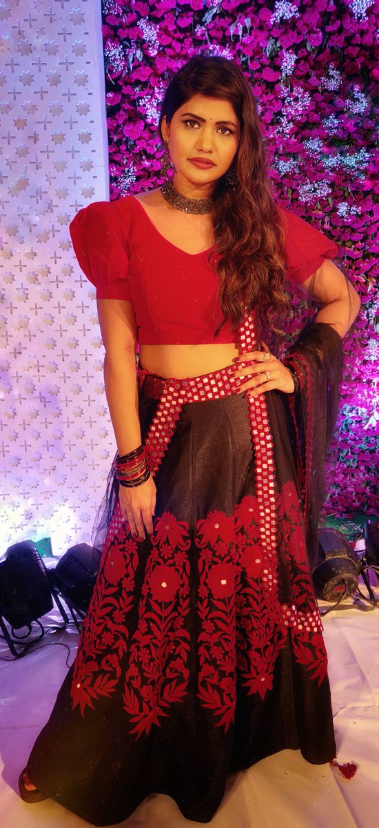 UMANEHA's tweet image. It&apos;s show time 🎼🎤🖤♥️

Manifesting good Vibes &amp;amp; Happy thoughts 😇

#showtime #eventmode #love #peace #happiness #happyheart #kindsoul #greatvibes #confidencematters #speadlove #peacetotheworld #u #un #julymoon #umaneha