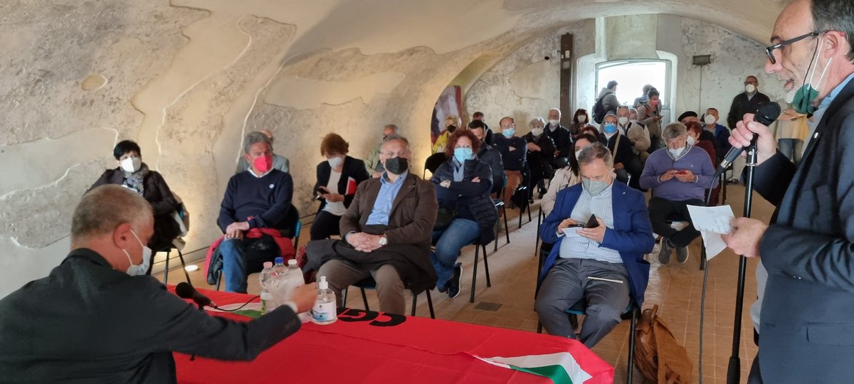Cgil_Liguria's tweet photo. 🟥 Lavoro, pensioni, fisco: le riforme del governo non sono neutre.
🧐 Chi si affaccia al mondo del lavoro o chi si deve ricollocare ha bisogno di risposte.
👉 servono certezze e garanzie per il futuro dei giovani
🟥 Appuntamento oggi al #Priamar di #Savona con #Cgil e #Spi https://t.co/dCakdRwFfJ