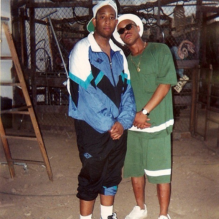 evboogie's tweet image. ABOVE THE CLOUDS.