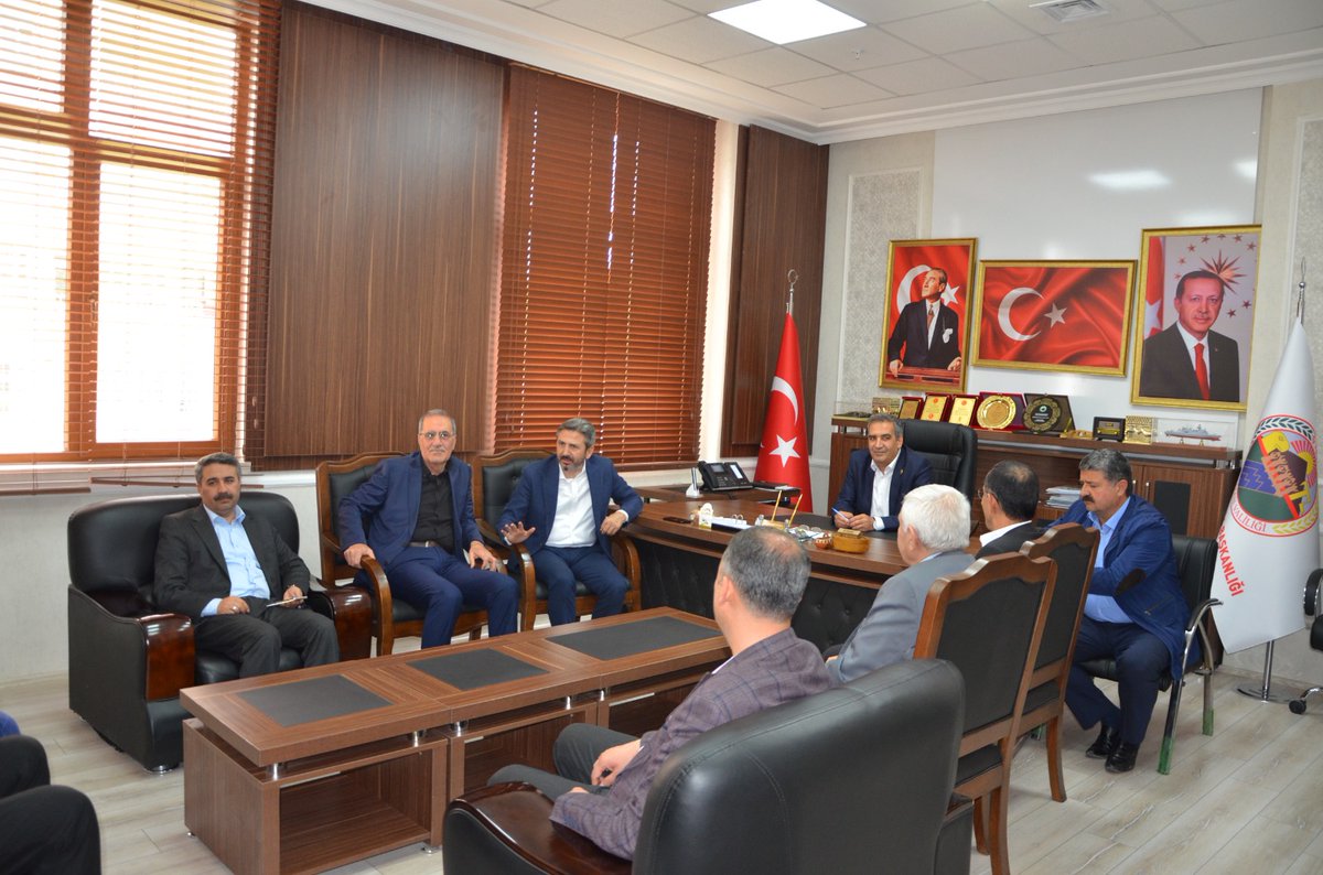 TBMM Milli Savunma Komisyonu Başkanımız Ahmet Aydın, İl başkanımız Mehmet Dağtekin, MHP İl Bakanı Hüseyin Özgün ile birlikte İl Genel Meclis Başkanımız Mehmet Can Erdoğan'ı ziyaret ederek İl Genel Meclisimizin gündemindeki konuları değerlendirdik