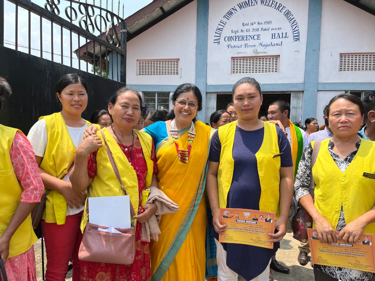MahilaMNagaland's tweet photo. #BJMMPoshanAbhiyan 
#SamajikNyay  BJPMM Nagaland along with @Medha_kulkarni VP National BJMM &amp; @phangnon MP RS distributed appreciation certificates to the Anganwadi &amp;Asha workers and food items were given to the pregnant women @VanathiBJP @phangnon @Medha_kulkarni https://t.co/yfuiw1ANFV