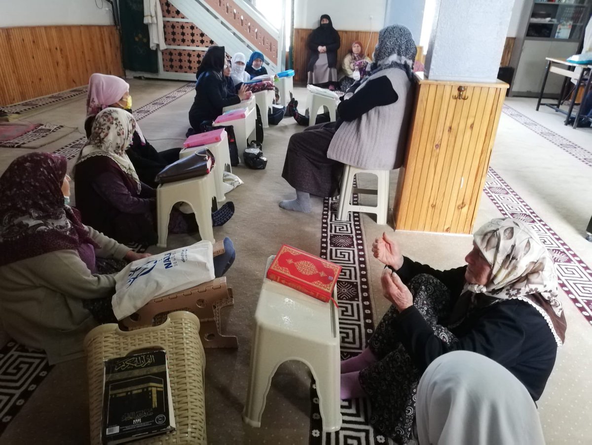 aso_hem's tweet photo. ‘Kuran-ı Doğru Anlama Ve Tanıma’ kurs programımızdan ..
@sdulger43 @LvntSener @Aydin_MEM @mebhbogm @Nazilli_MEM @tcmeb @yilmaznazif @ENada09 @mustu_tuncer https://t.co/egVsxBqn0I