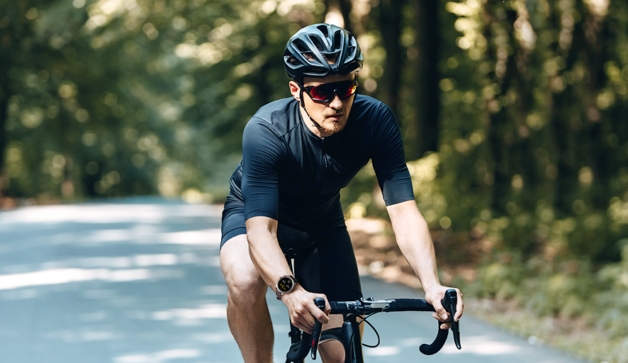 ZeppGlobal's tweet photo. It's time to trade in the indoor stationary bike and say hello to spring with the #ZeppZ's outdoor cycling sports mode &amp; GPS support. #Zepp #Smartwatch https://t.co/mGl6LrsS7Z