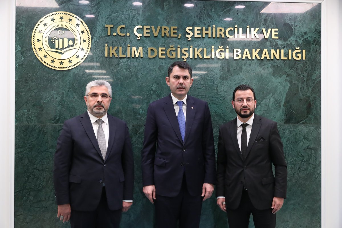 Çevre, Şehircilik ve İklim Değişikliği Bakanımız Sn. <a href="/murat_kurum/">Murat KURUM</a>'u Genel Başkan Yardımcımız Sn. <a href="/CK_Samsun/">Çiğdem Karaaslan</a>, Sn. Mv.lerimiz, belediye ve ilçe bşk.mız ile ziyaret ederek #İlkadım ve #Canik ilçelerimizdeki kentsel dönüşüm çalışmaları hakkında verimli bir görüşme gerçekleştirdik.