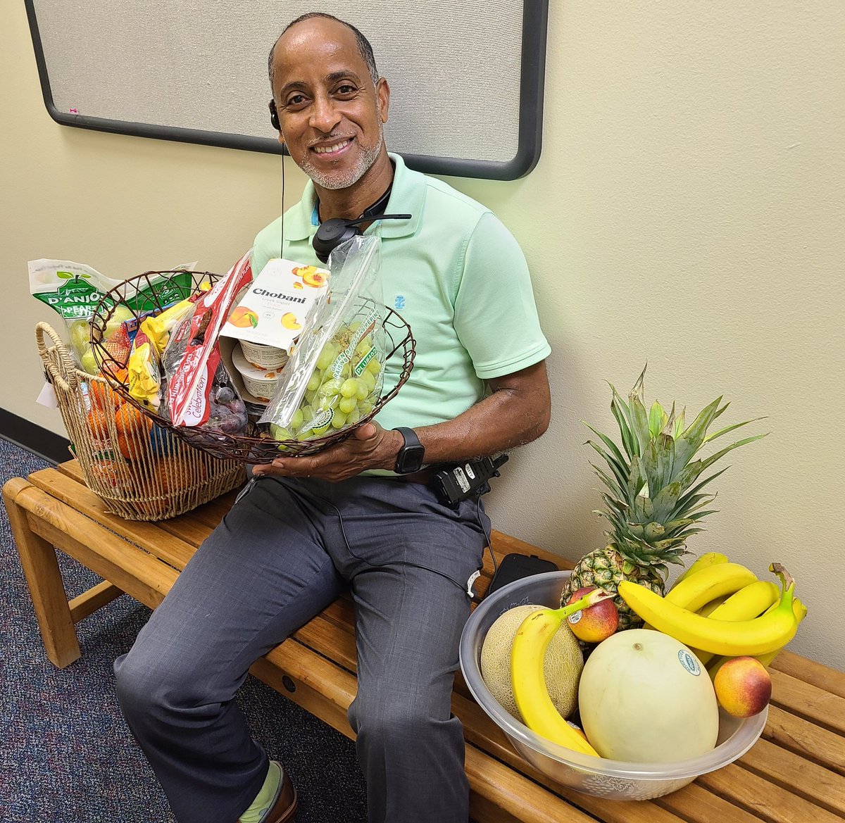 MatturroMEd's tweet photo. Happy birthday @CecilShy1 !!! Showering you with all the fruit baskets!!! 🍎 🍌🍇 🥝🍍 https://t.co/caPa1p9Ehl
