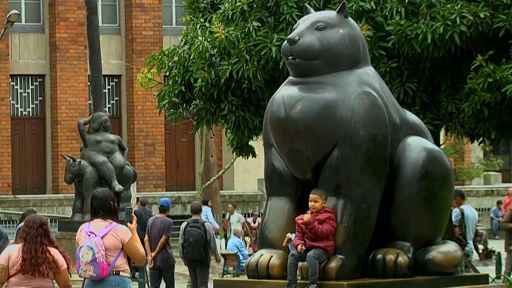 Colombians feel \happy and proud\ ahead of painter Fernando Botero\s 90th birthday  