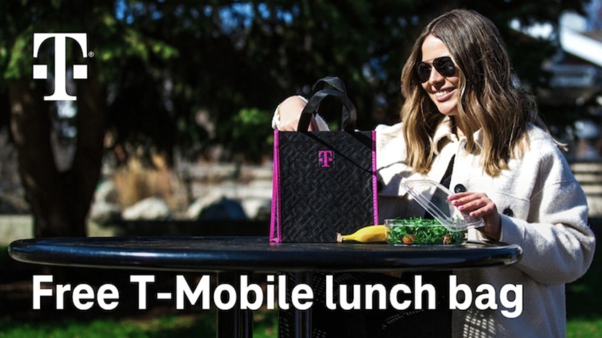 MsMarieDotCom's tweet photo. BRB! I’m on my way to score me a #FREE T-Mobile lunch bag that will keep my on-the-go meal insulated while helping me do some good for the planet! Thank you #TMobileTuesdays! https://t.co/6sOfcYN1a8