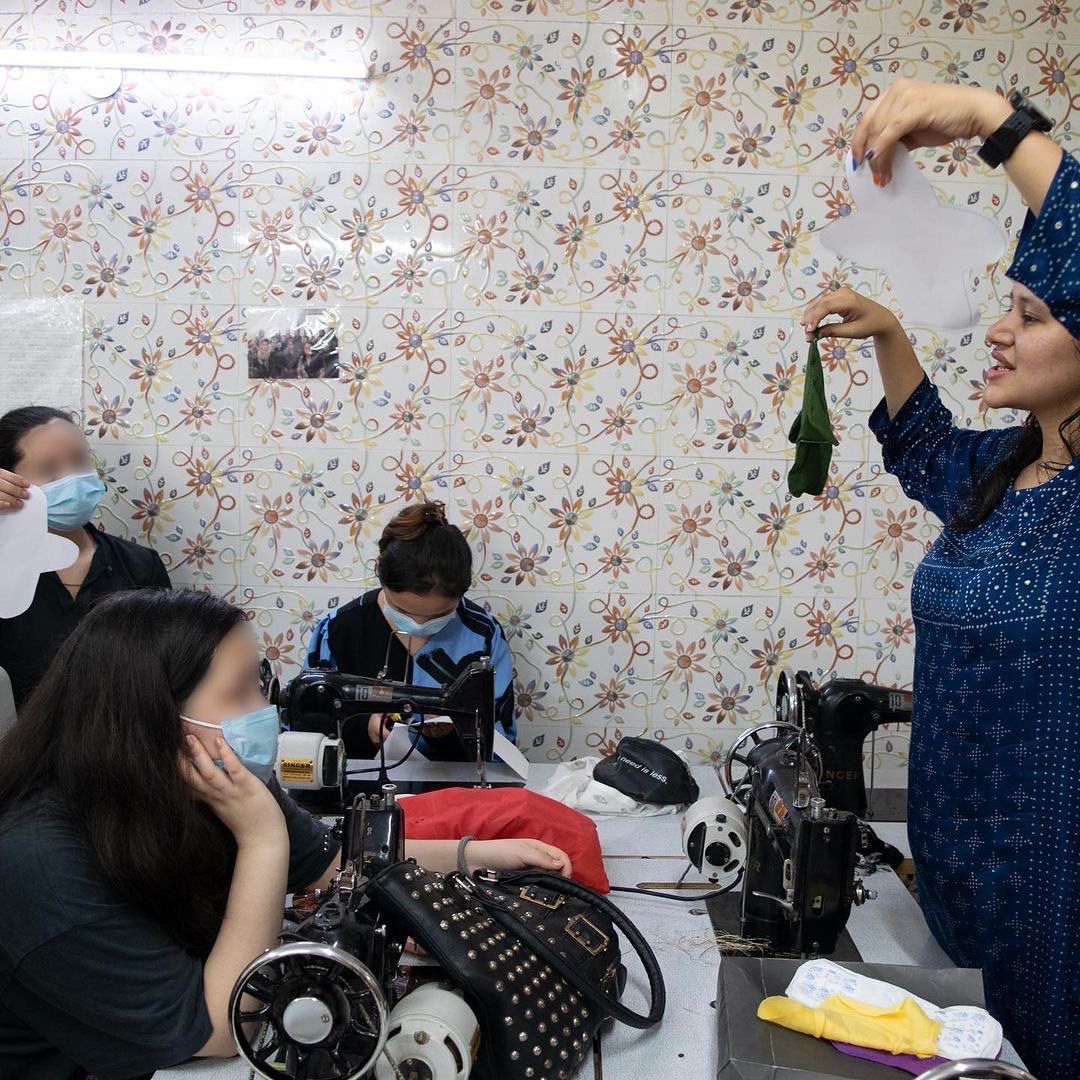 PeacePalace's tweet image. In 2021, @PeacebdgProject was awarded the #Youth #Carnegie #PeacePrize. The volunteers wrote a blog about their organisation and international projects, such as training and #supportingwomen from #Afghanistan: vredespaleis.nl/blog-by-the-pe… #inspiring #goodread #intlaw #peacebuilding