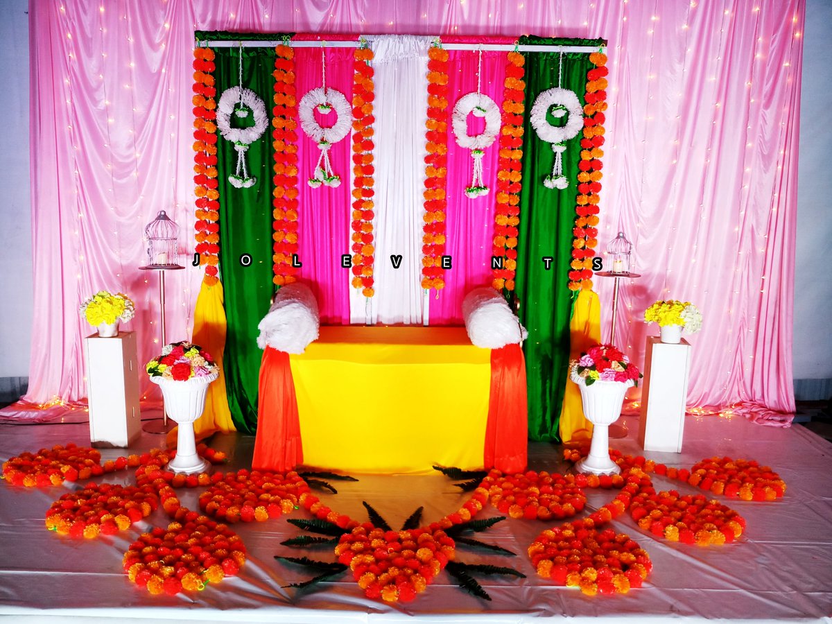 jolevents's tweet photo. Mehandi Function Decoration #jolevents #punedecors #mehandidecor #haldiceremony #haldidecoration #weddingdecor #engagementdecor #partyplannerpune https://t.co/5kBvGFwtHA