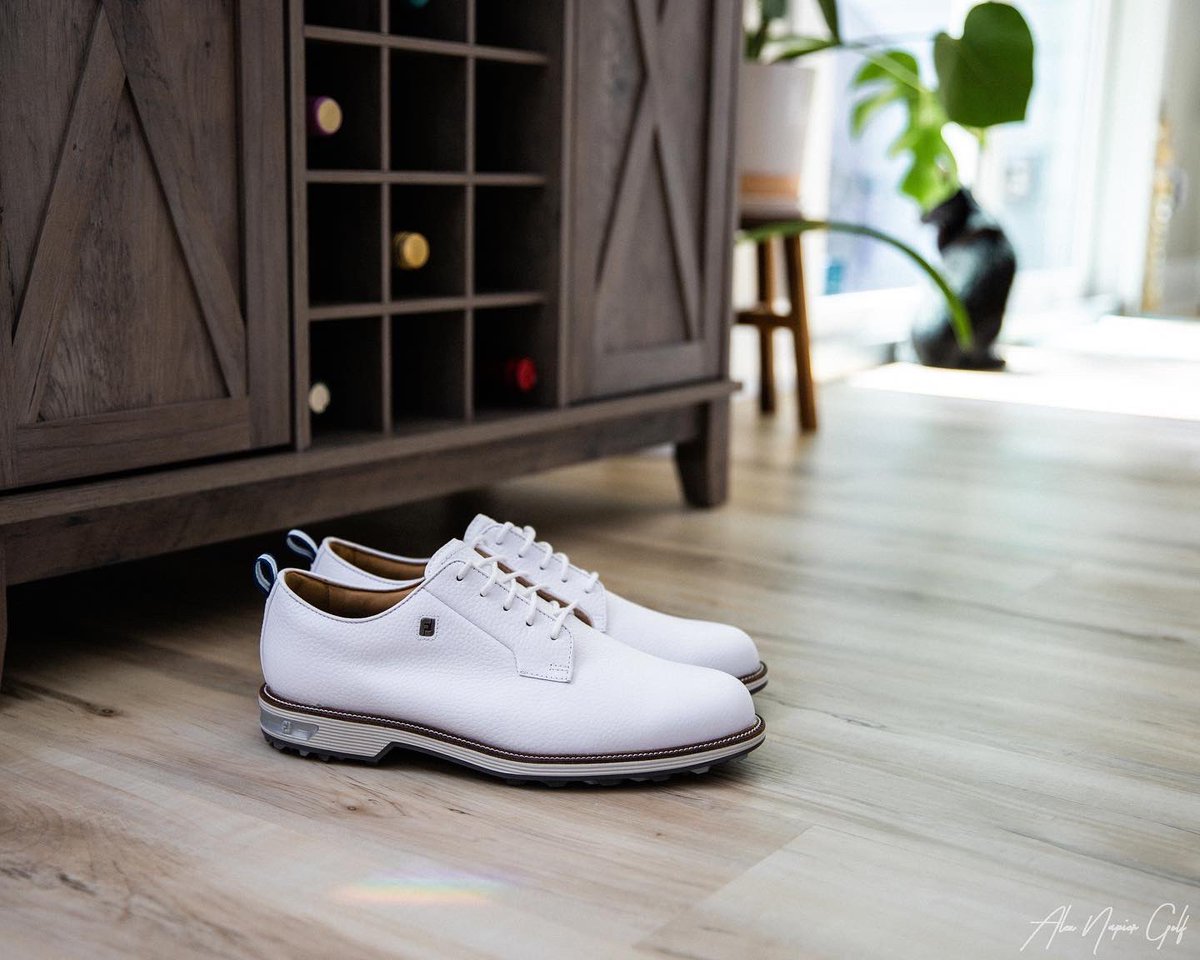 alexnapiergolf's tweet photo. Greatness comes in all forms, some more simple than others. The #FJfield offers a timeless style for golfers looking to wear a classic look. 

Thanks to @footjoy for helping me look my best! https://t.co/oESodCuAyo