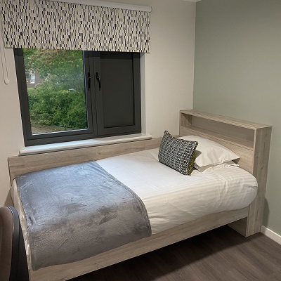 cranfieldmngmt's tweet photo. Welcome to #LifeAtCranfield 🤗
We are LOVING our newest #HallsOfResidence at @CranfieldUni. Baroness Young Hall offers a total of 511 premier single en-suite rooms and 102 (rather swish 🙌) studio apartments.
Discover more at Baroness Young Hall > https://t.co/Wt0HaputVv
#MBA https://t.co/H8imK7JQzA