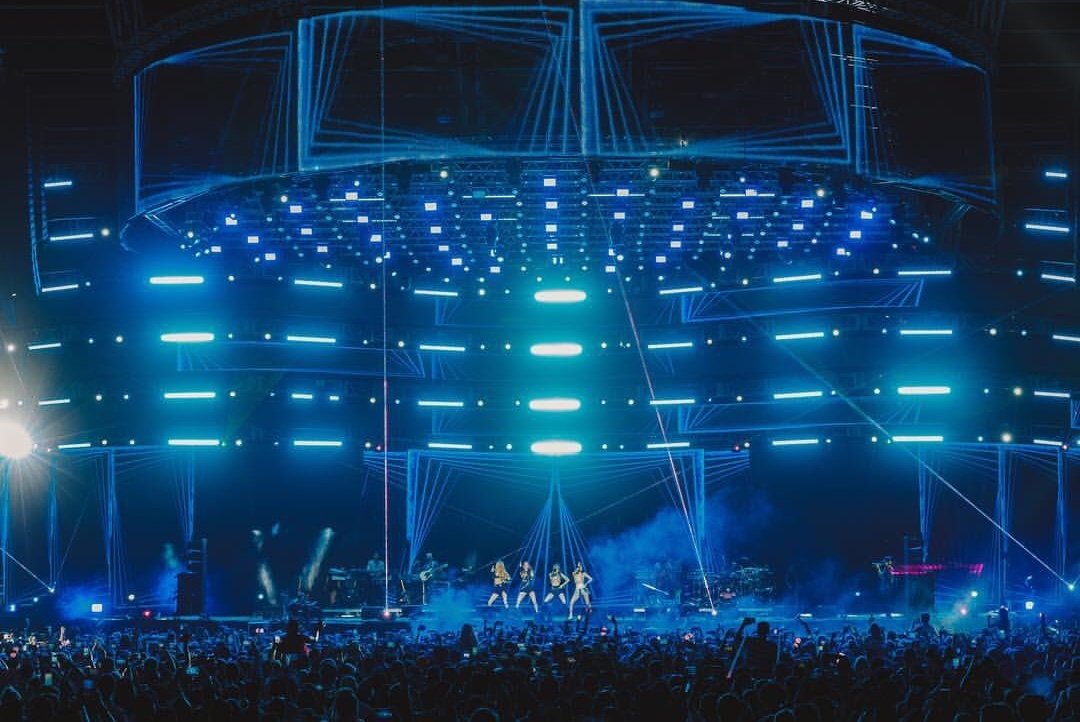 shvtpink's tweet photo. blackpink at the coachella 2019 https://t.co/ZEFFxEZBi2