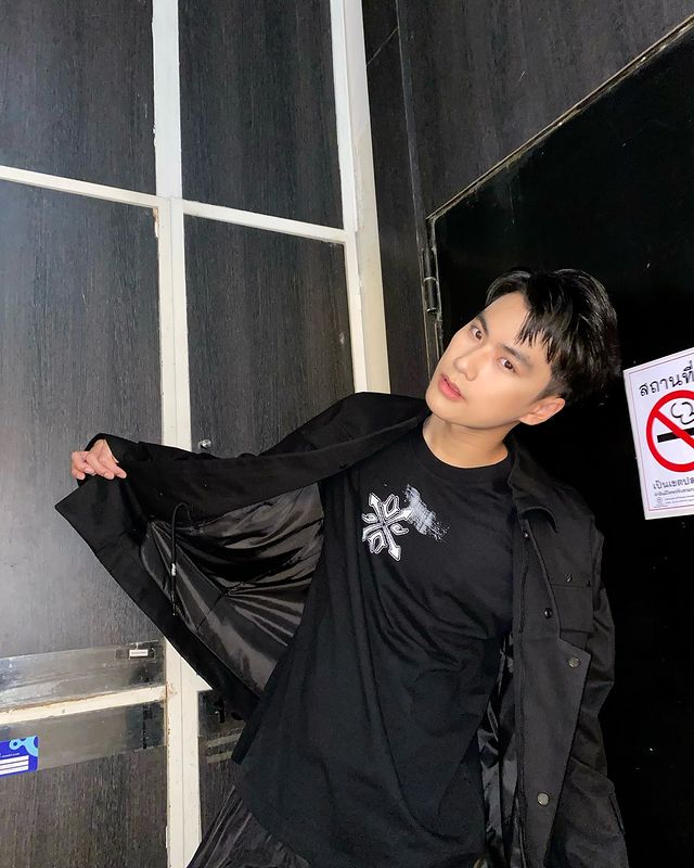 alxohmsin's tweet photo. OH SHITT OHMPAWAT EMNG YA GA ADA OBAT+BIKIN ORNG CEPET MATI SIH!!!🥵🥵
#ohmpawat #gaadaobat https://t.co/1QocYnDiZ0