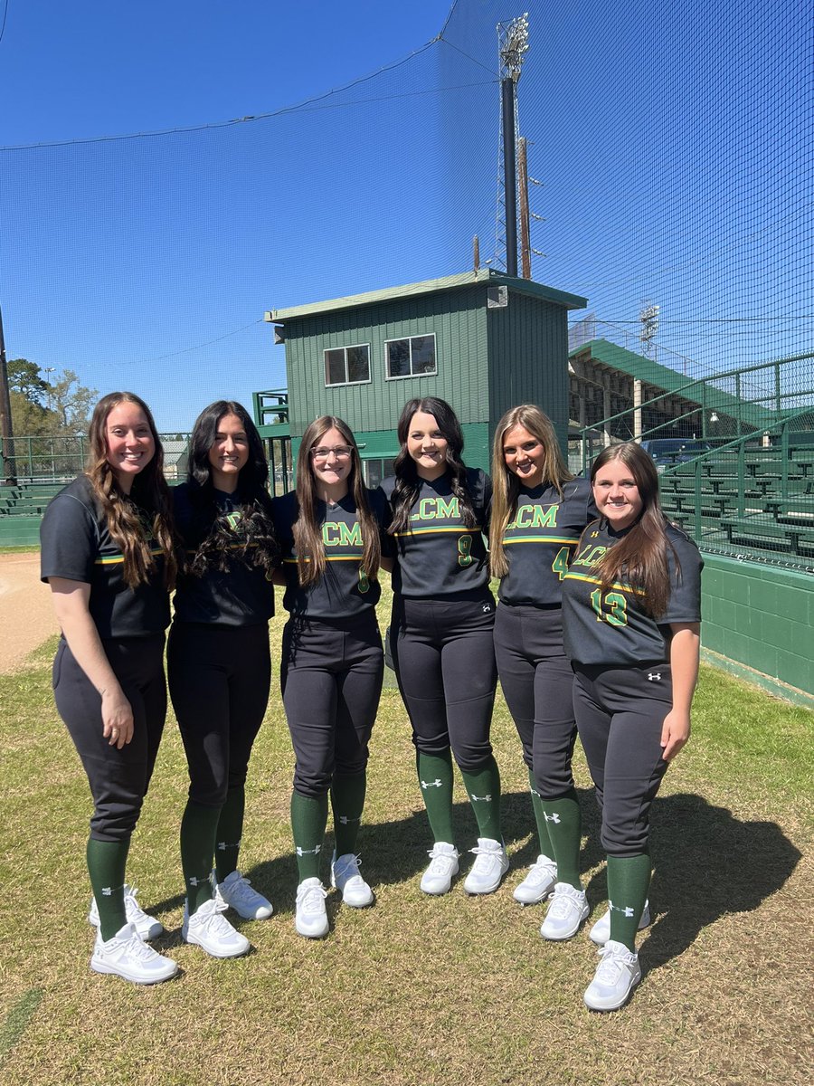 GAMEEE DAYY
 
Tonight your Lady Bears will host Vidor. 

Tonight our seniors will take the field at Lady Bear Softball field one last time. 

JV will start at 5pm. 
Senior Recognition will start at 6pm. 
Come out and show your support.