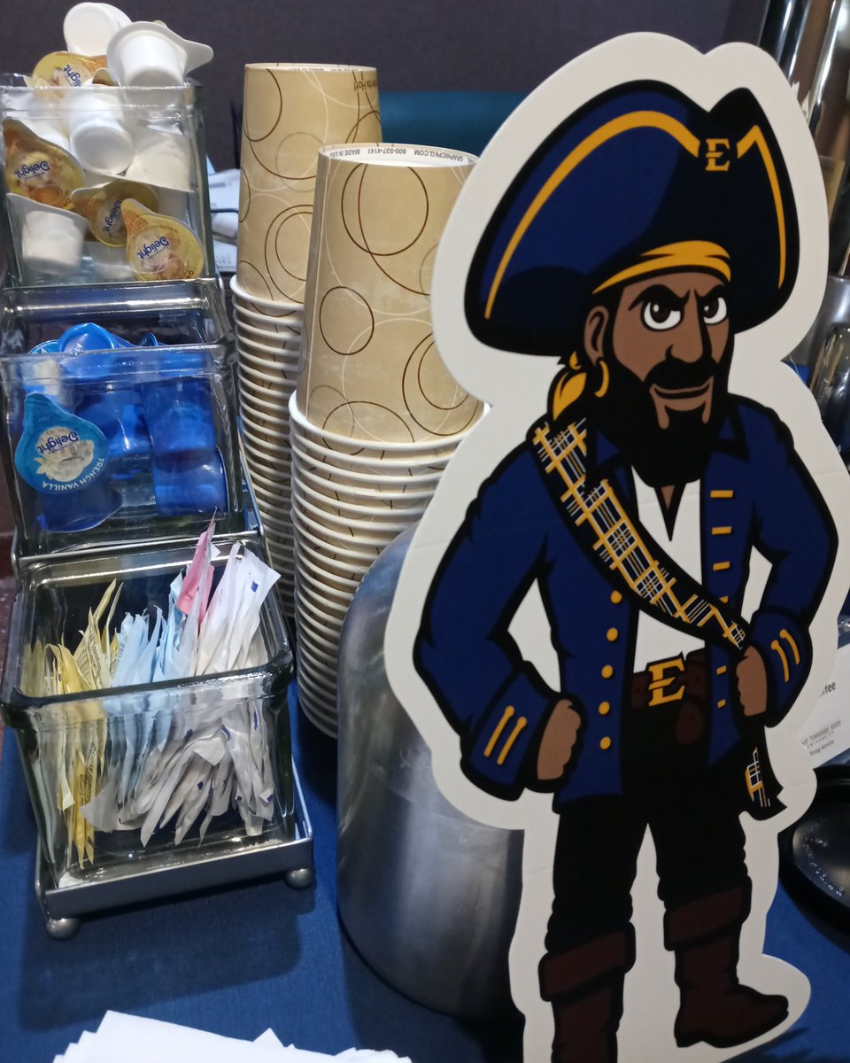 vlcanter's tweet photo. There is always time for coffee. #FlatBucky
#ETSUDayOfGiving 

@AdvanceEtsu https://t.co/Oh40xL2AOr