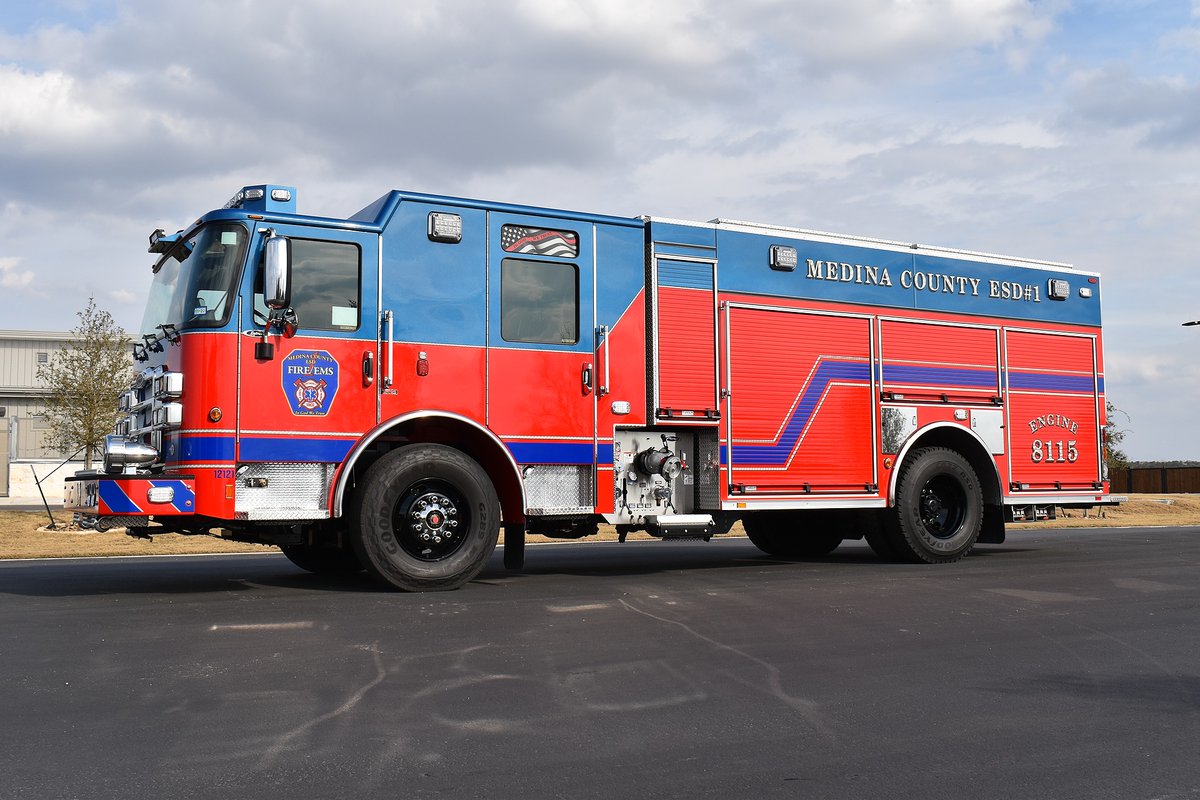SiddonsMartin's tweet photo. Let's take a look at Medina County ESD1's new Pierce Enforcer PUC Pumper! This truck serves a growing region west of San Antonio in Medina County, Texas. 1000 gallons of water, 70" #PierceEnforcer cab, TAK-4, Cummins L9, 19" front bumper, and more! #txfire #siddonsmartin https://t.co/LcuaxU8kRd