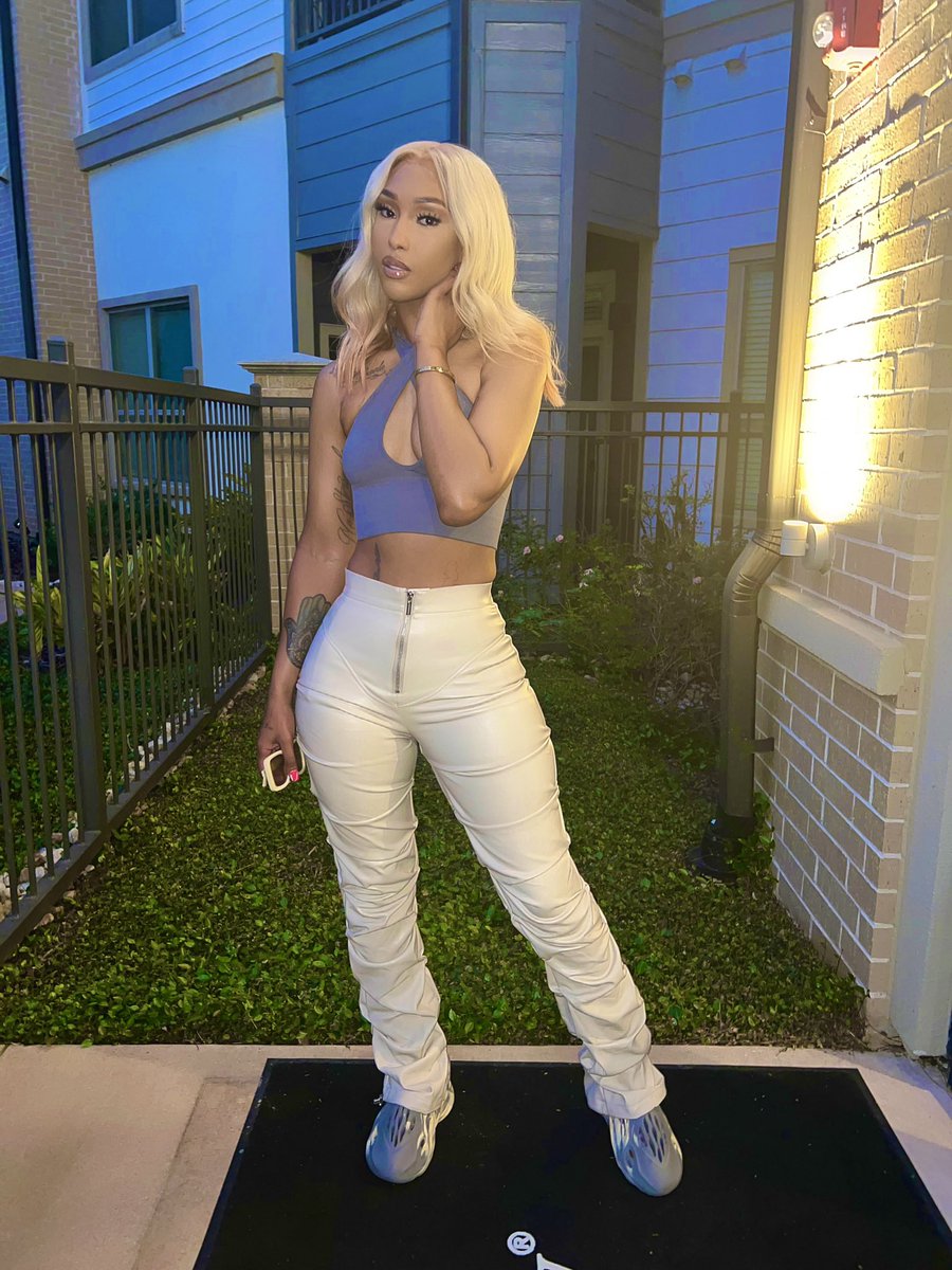 lex_isthaone's tweet photo. Just updating my media over here. https://t.co/tMqhuetB3j
