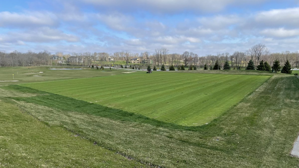 Cover is off and the first mowing of the renovated DR tee @Chatham_Hills is underway. Time to fertilize and let this thing bulk up💪🏼☀️