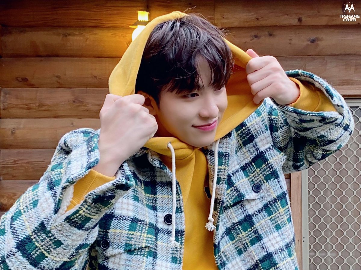 LayLay_2626's tweet image. Ohh junghwan!🥺 You grow so fast, I'm so proud of you 😭 I'm so happy to see you with this cuteness overload and I really like looking at you pictures, you're so cute, lovely, handsome junghwan!❤️
#SEOJUNGHWAN