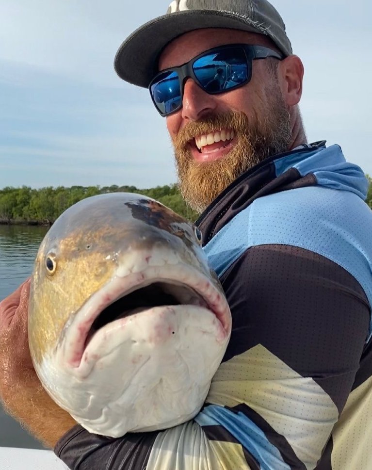 iOutdoor's tweet photo. Say, hello to my little friend! Capt Eric with yet another gigantic bull #Redfish for a client in @new_smyrna_beach with @newsmyrnafishing charters!
Book A Trips β
https://t.co/FoZPgc81oK
Tags: #newsmyrnafishing #nsbfishing #inshorefishing #fishing #learningtofish #bullred https://t.co/9tQRucGMZq