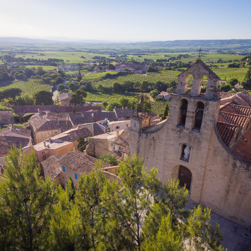 PierreAmadieu's tweet photo. 💡 Idée sortie : mercredi prochain à 14h30, découvrez les ruelles pittoresques de Gigondas au cours d'une visite culturelle du village, suivie d'une dégustation des vins issus de nos terroirs. N'hésitez pas à vous inscrire ! https://t.co/lA1yX1PF4X https://t.co/jMJG1LTBG5