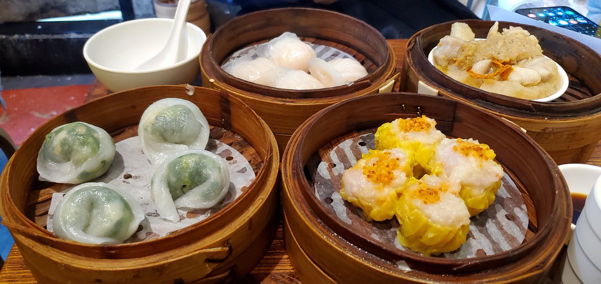 adaw141's tweet photo. The Steam Hut @ ShaTin &amp; Tsuen Wan is one of the best Hong Kong dim sum restaurants 😚 
喺石門同荃灣嘅 #蒸廬 真係食點心嘅好去處～ 整體點心水平都幾好，仲有少見嘅芝麻包食😉
#YellowEconomicCircle 
#黃色經濟圈 https://t.co/jx6mHieOT9