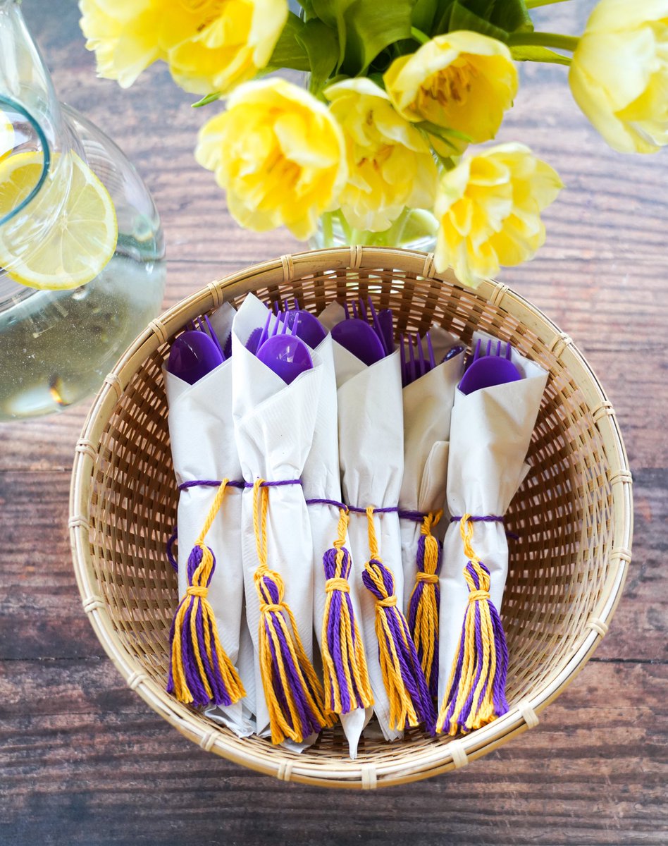 luminastyleblog's tweet photo. Who has kids graduating this spring? How fun are these little tassel details on dollar store utensils. Budget friendly decoration ideas bc kids are and will always be expensive #Classof2022 https://t.co/UwwEblp7bF