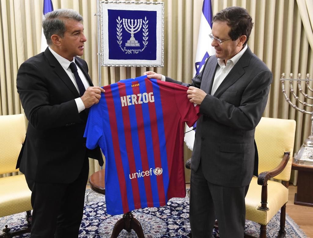 Barcelona FC is reported to have forced player Abde Ezzalzouli to delete his instagram stories supporting Palestinian rights.

Here is the President of Barcelona FC, Joan Laporta, meeting with Israeli President Issac Herzog at his official residence in 2021.