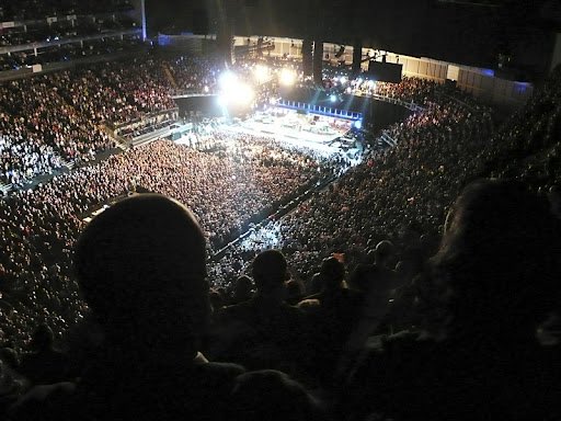 “Hey bbe I got you them Dexta daps tickets you wanted” 🙂