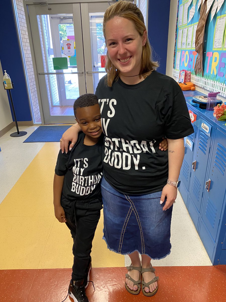 When you share a birthday with one of your students, you must be his twin for the day! <a href="/townleytorches/">TownleyTorchlighters</a> <a href="/apoe81/">amber poe</a> #myirvingisd