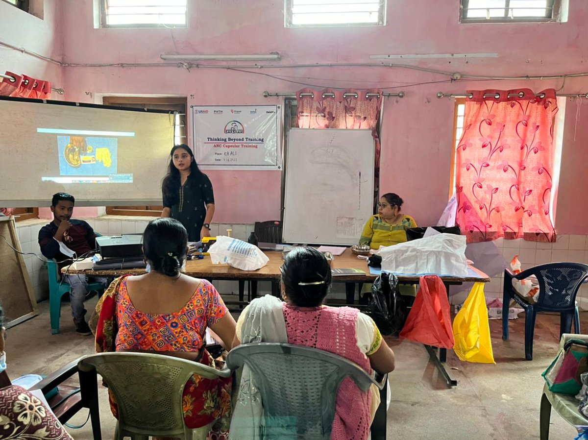 USAID_Saksham's tweet photo. The #ThinkingBeyondTraining model was launched with Antenatal Care Capsular training at KB Ali block with support from NHM Golaghat. Nurses-midwives from Tea Garden Hospitals & subcenters actively participated in this #innovative hands-on training for ANC exams & investigations. https://t.co/xhg8HwAmJy