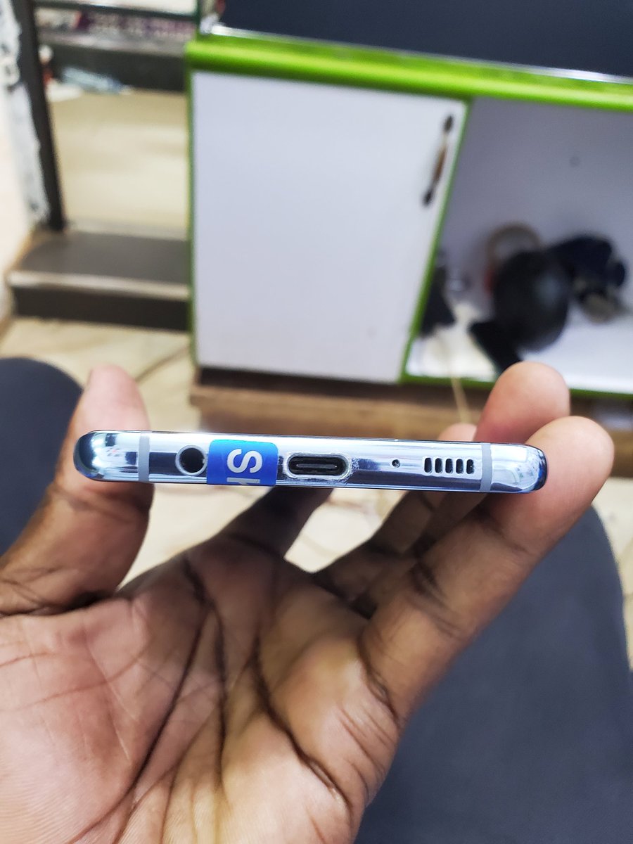 victorygadgets1's tweet photo. 💥Another good from #victoryphonecentre with good colours & affordable prices,get u'reself a galaxy #S10plus in different colours @950k with receipts...#genuineisaffordable ...☎️0708353950 https://t.co/nn1O08hXFE